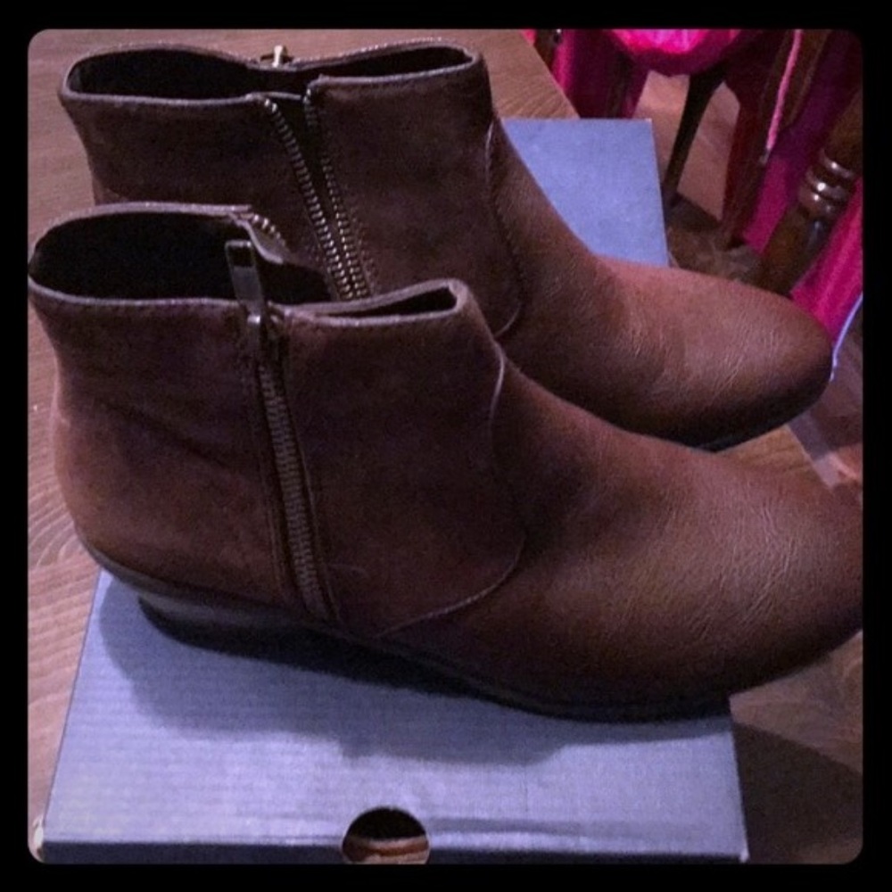 Bass and Co Naya brown leather boots